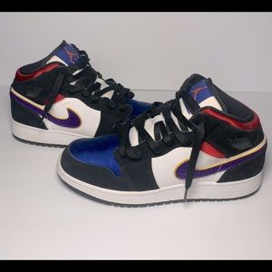 Jordan 1 Mid Lakers Top 3